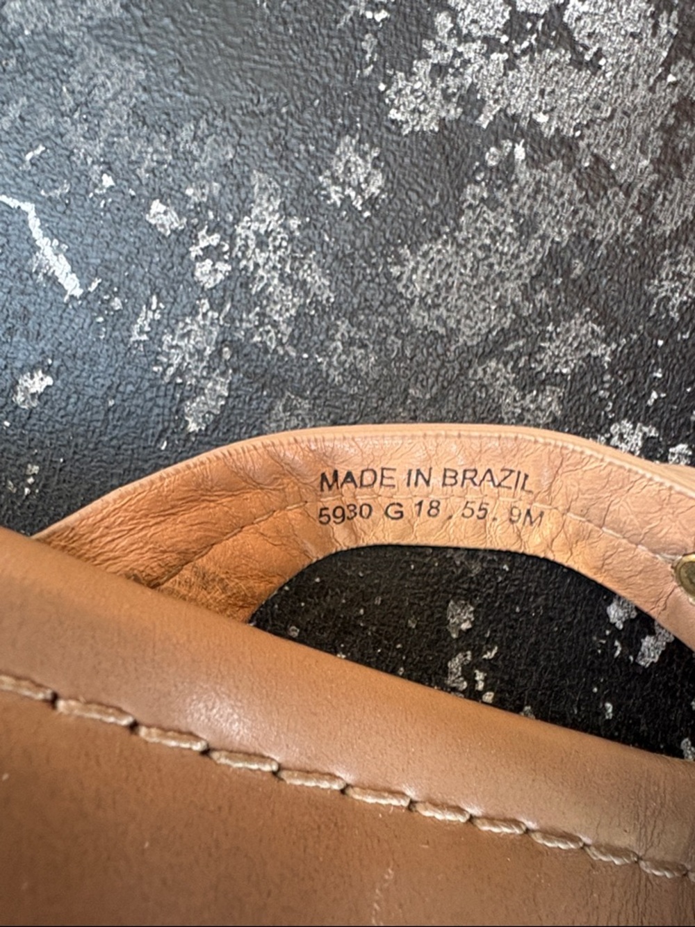Tory Burch Beige/Cream Miller Logo Leather Thong Sandals size 9 ( Worn) - Picture 5 of 9